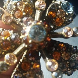 Joan Rivers Jewelry - Joan Rivers flower / snowflake design Joan Rivers Jewelry - Joan Rivers flower / snowflake design
